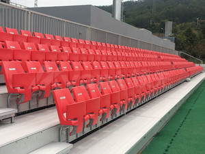 山东青岛 - 青岛国信体育中心辅助训练场（宵盾金属看台-晶钻翻折）